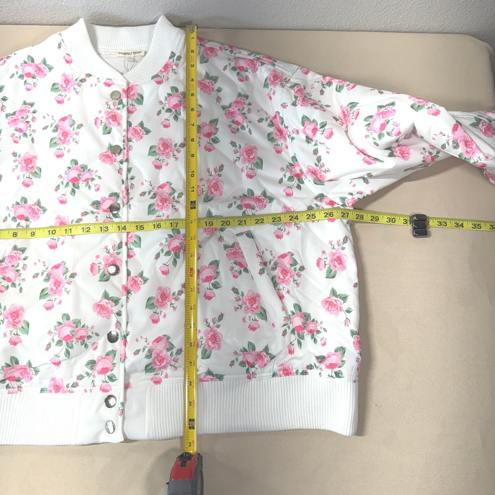 Mainstrip Women's Quilted Floral Bomber Jacket Pink Rose Snap Front White Size M - Picture 3 of 11